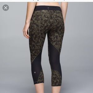 Lululemon Inspire Crops